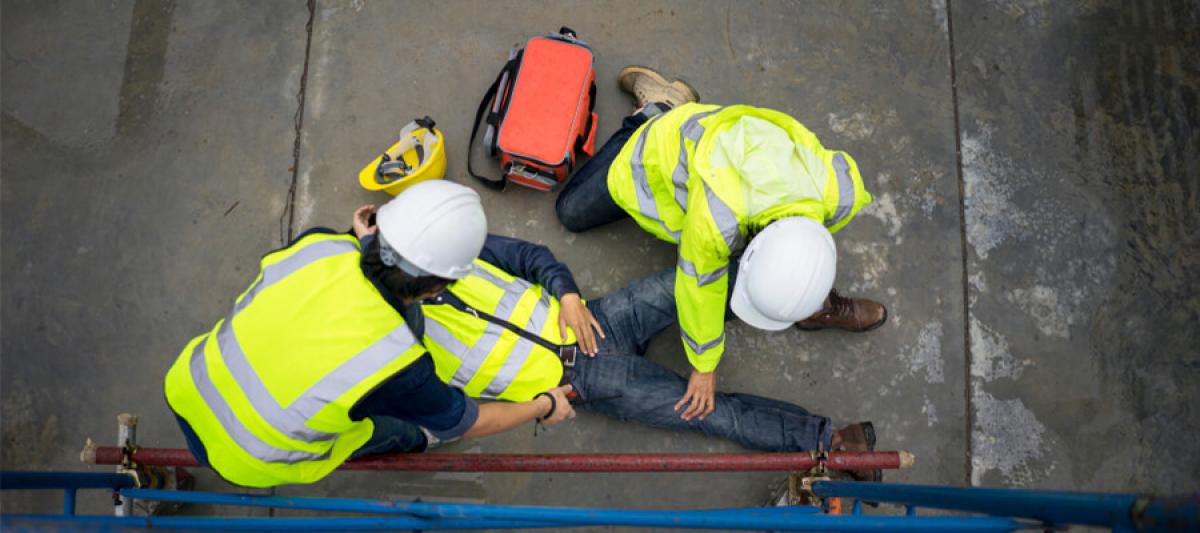 Basic first aid training for support accident on-site